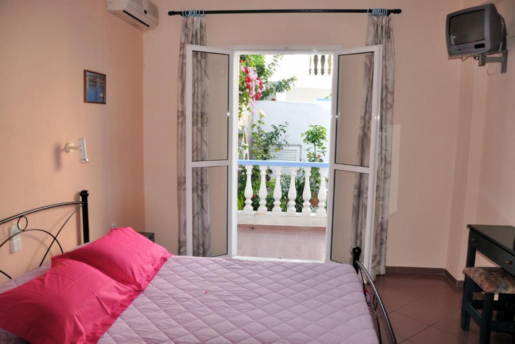 Ilias Studios - Rooms Patitiri  Room photo